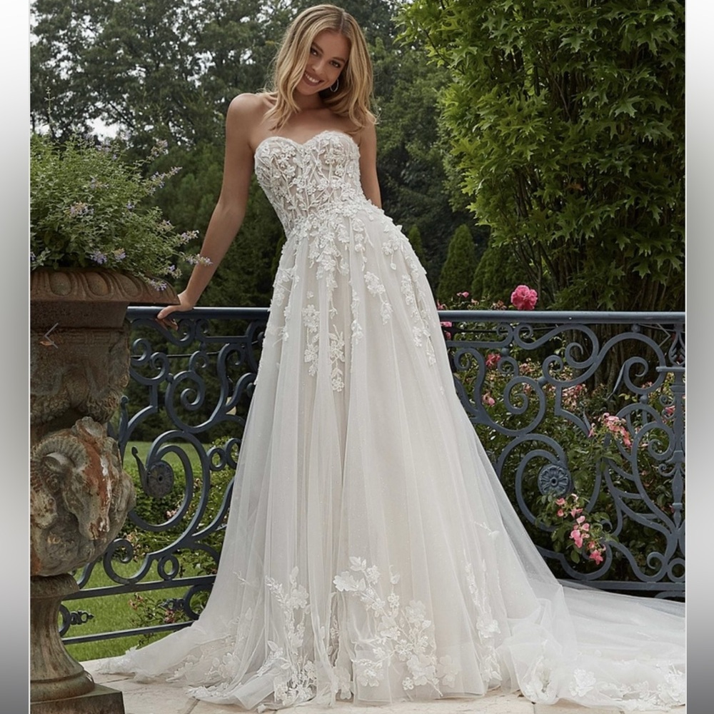 Paulette Wedding Dress by Morilee size 4
